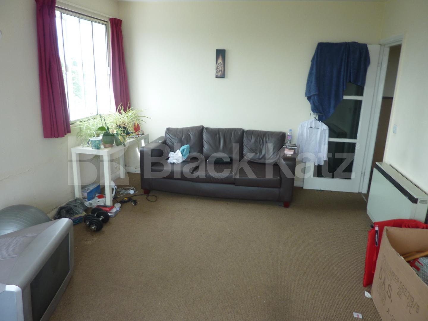 			2 Bedroom, 1 bath, 1 reception Flat			 Pemberton Gardens, HOLLOWAY
